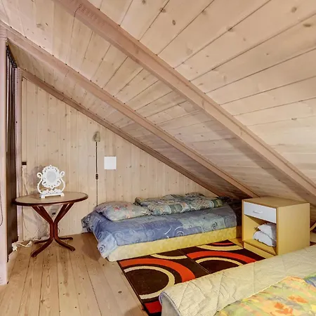 Cozy In With Kitchen Хеммет
