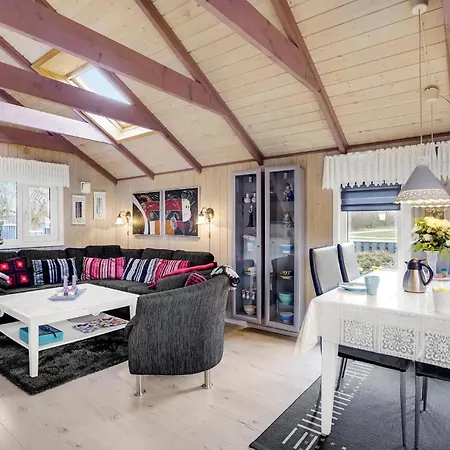 Дом отдыха Cozy In With Kitchen